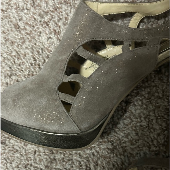 Audrey Brooke heels - Picture 6 of 7